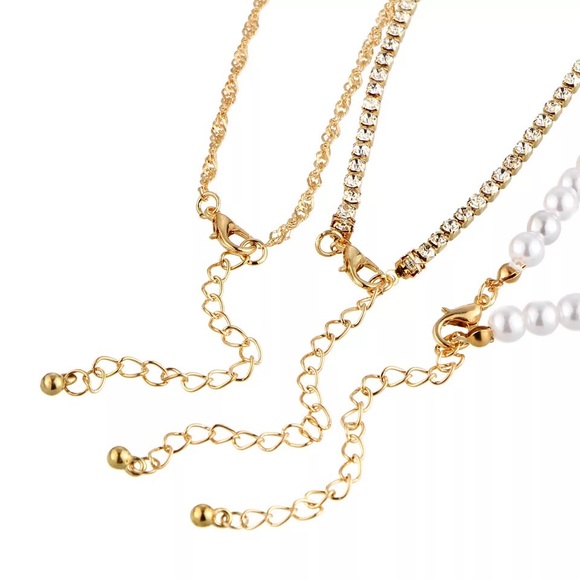 ‼️3/$30 Pearl Boho Multilayer Heart Gold Necklace - Picture 3 of 7